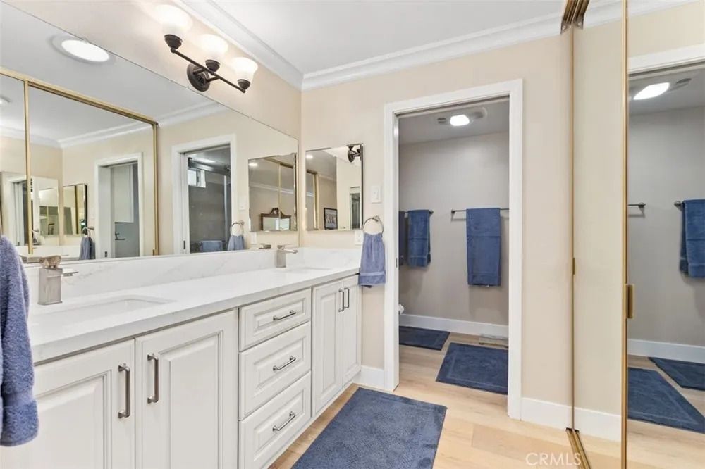 2355 Via Mariposa #3H Laguna Woods, CA 92637