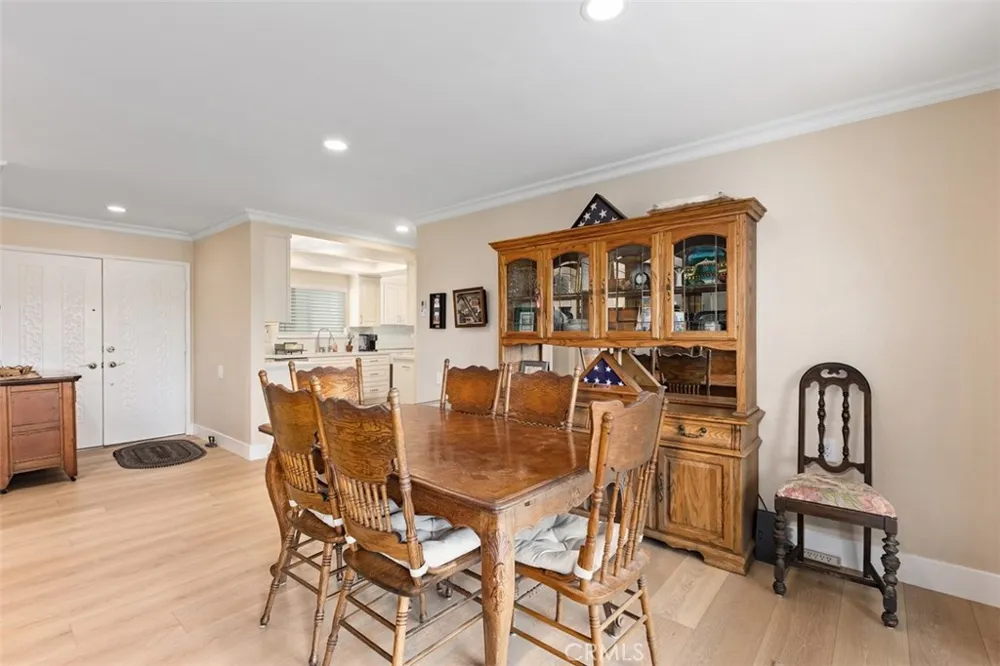 2355 Via Mariposa #3H Laguna Woods, CA 92637