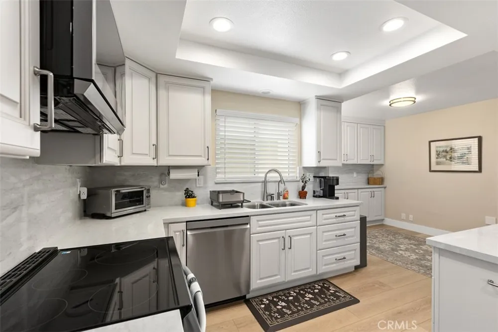 2355 Via Mariposa #3H Laguna Woods, CA 92637
