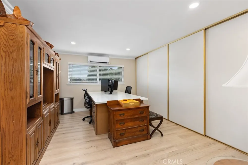 2355 Via Mariposa #3H Laguna Woods, CA 92637