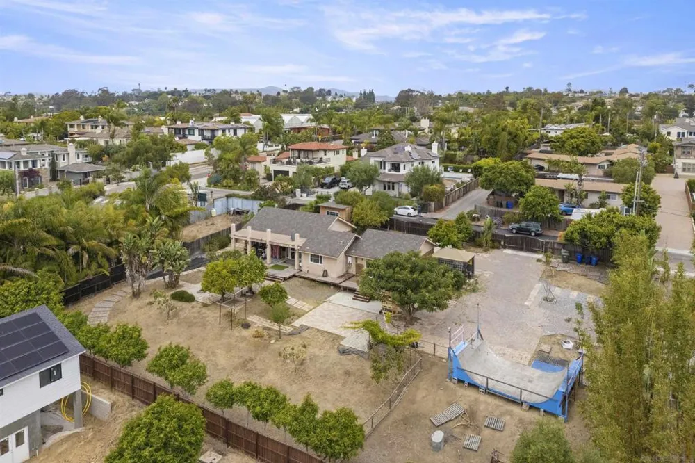 752 Bracero Road Encinitas, CA 92024