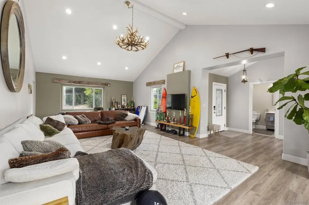 752 Bracero Road Encinitas, CA 92024