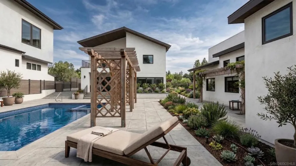752 Bracero Road Encinitas, CA 92024