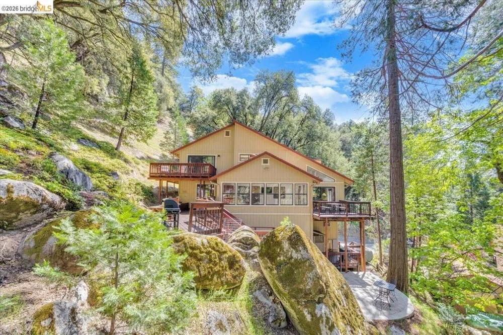 22244 Crystal Falls Dr W Sonora, CA 95370
