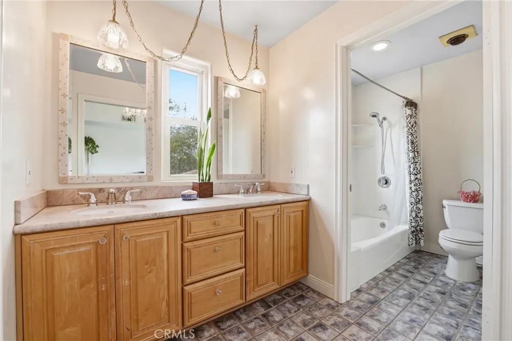 270 Flowerfield La Habra Heights, CA 90631