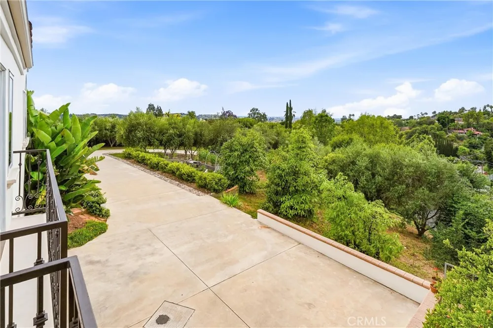 270 Flowerfield La Habra Heights, CA 90631