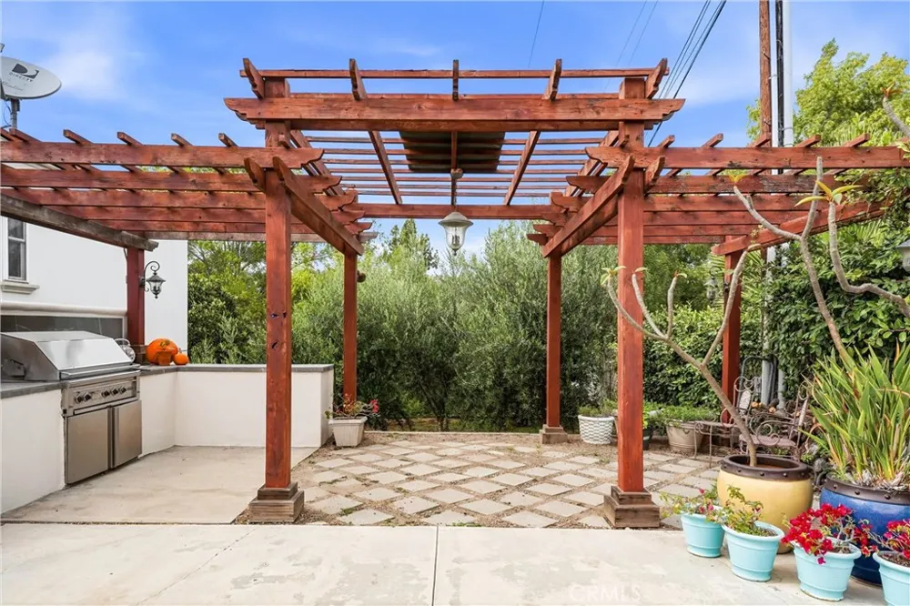 270 Flowerfield La Habra Heights, CA 90631