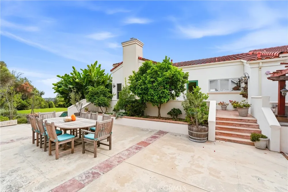 270 Flowerfield La Habra Heights, CA 90631