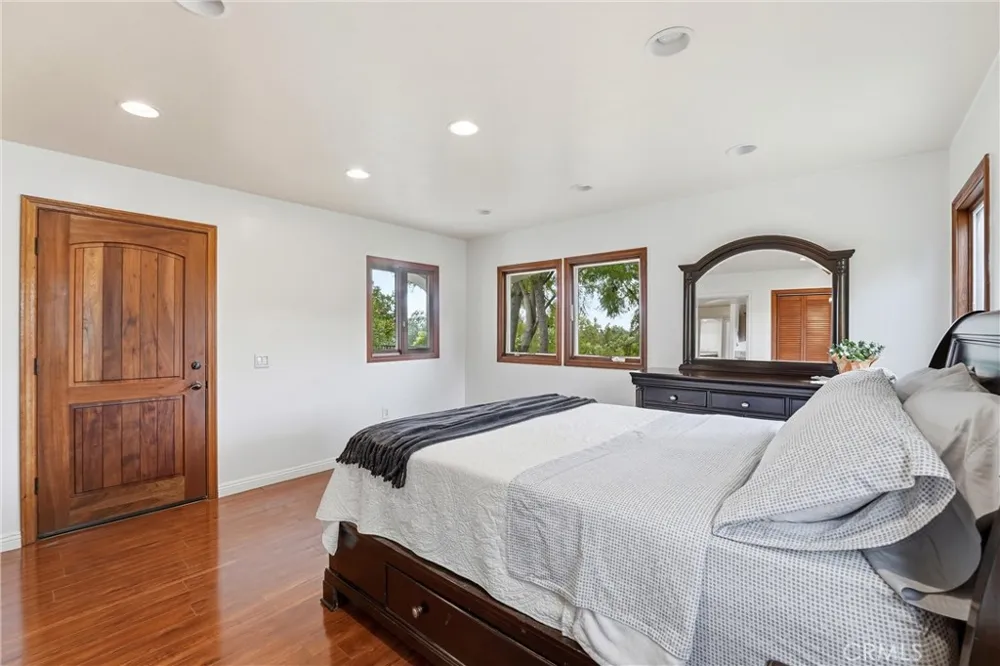 270 Flowerfield La Habra Heights, CA 90631