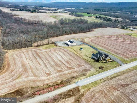 11 PHEASANT HILL DRIVE