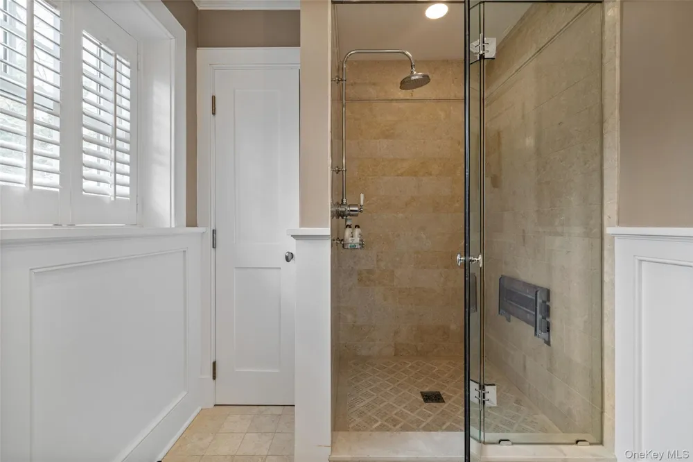 1 Meadow Way East Hampton, NY 11937