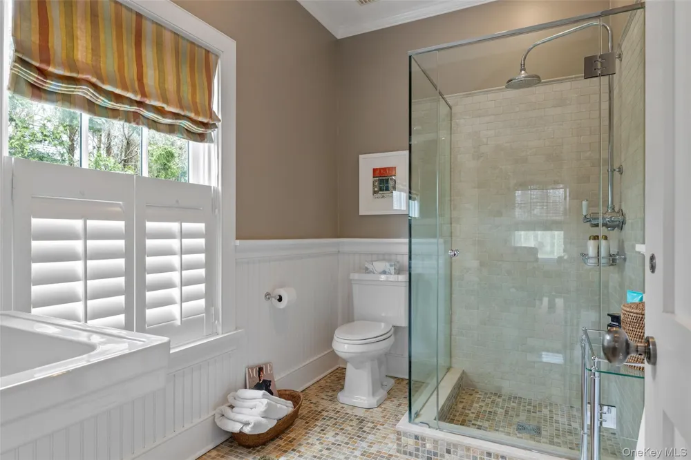 1 Meadow Way East Hampton, NY 11937