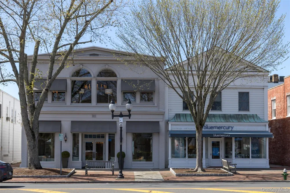 1 Meadow Way East Hampton, NY 11937