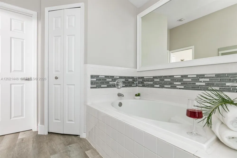 5608 Mandarin Davenport, FL 33986