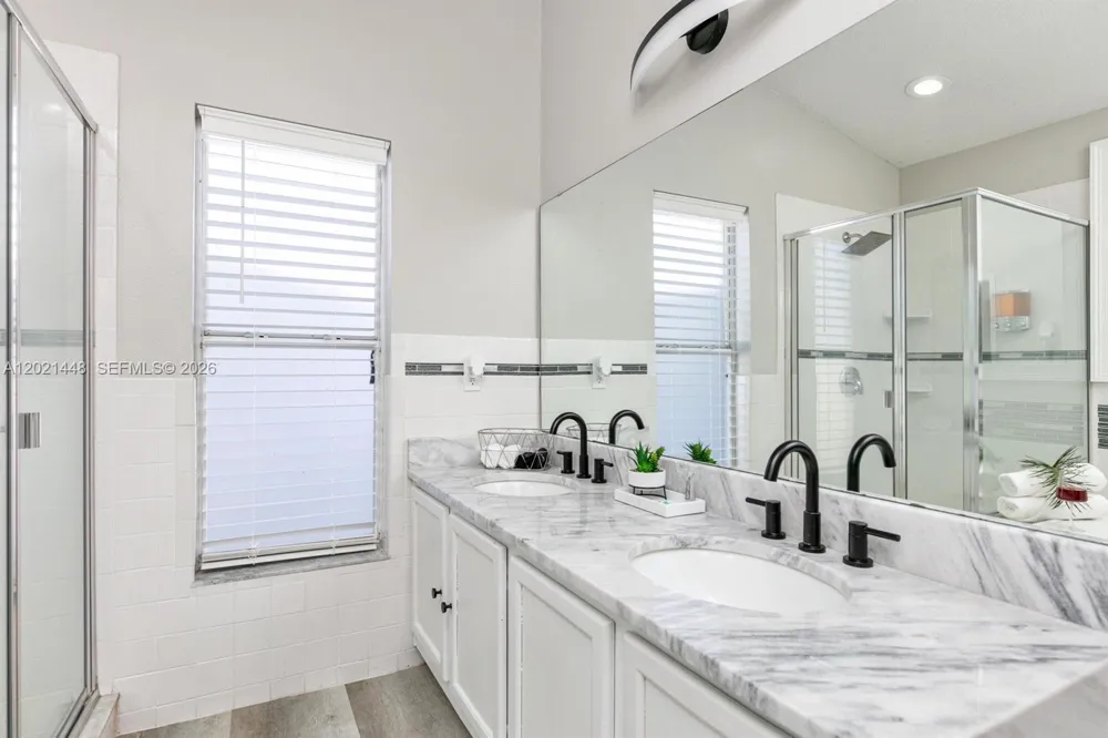 5608 Mandarin Davenport, FL 33986