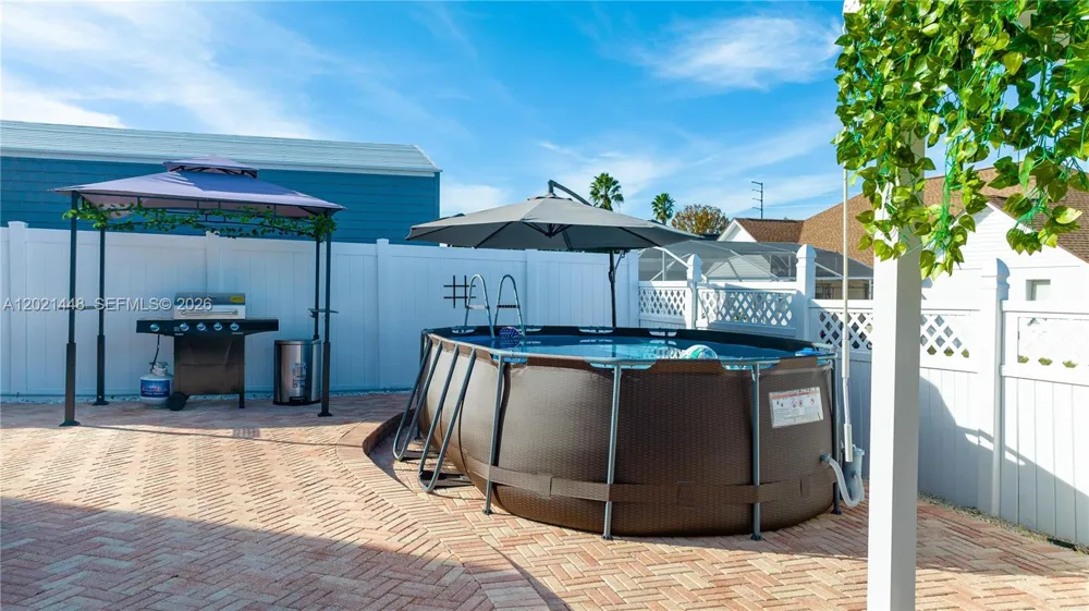 5608 Mandarin Davenport, FL 33986