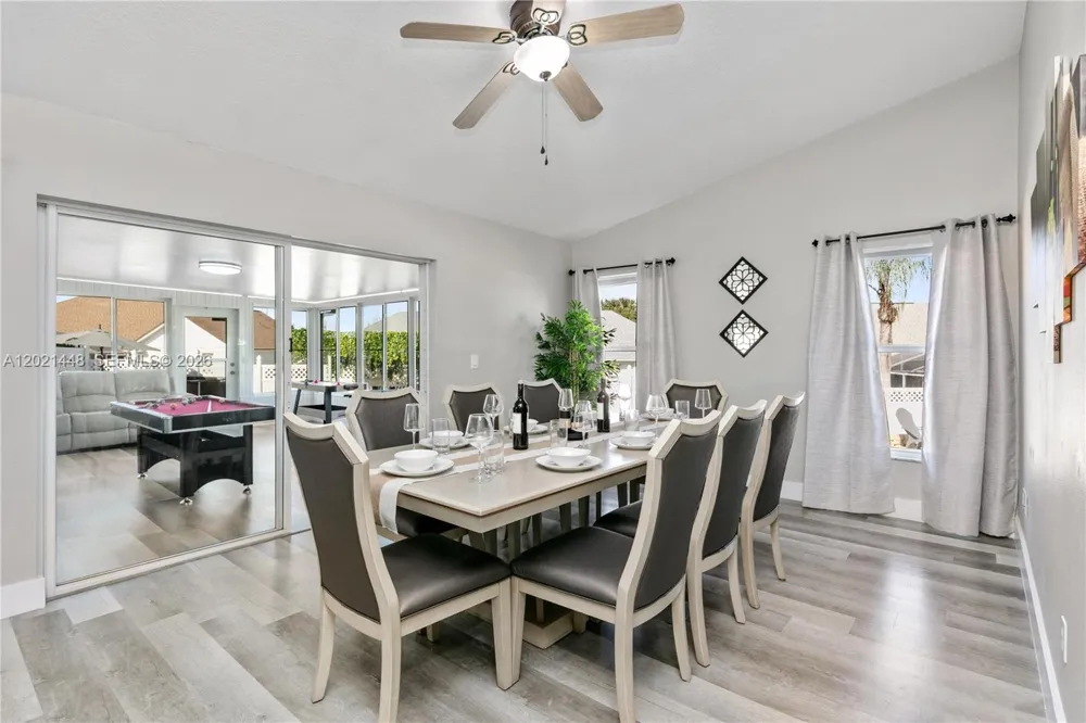 5608 Mandarin Davenport, FL 33986