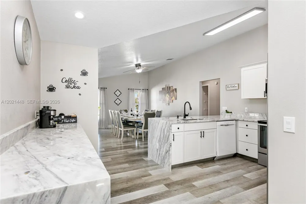 5608 Mandarin Davenport, FL 33986