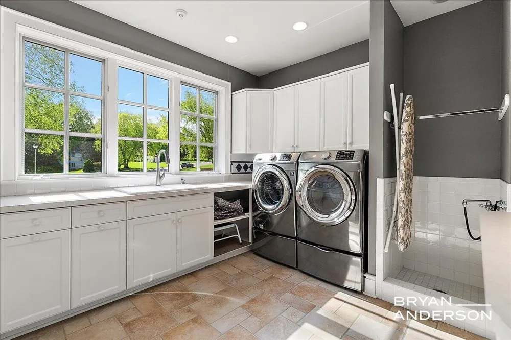 6029 Hillsborough Court SW Grandville, MI 49418