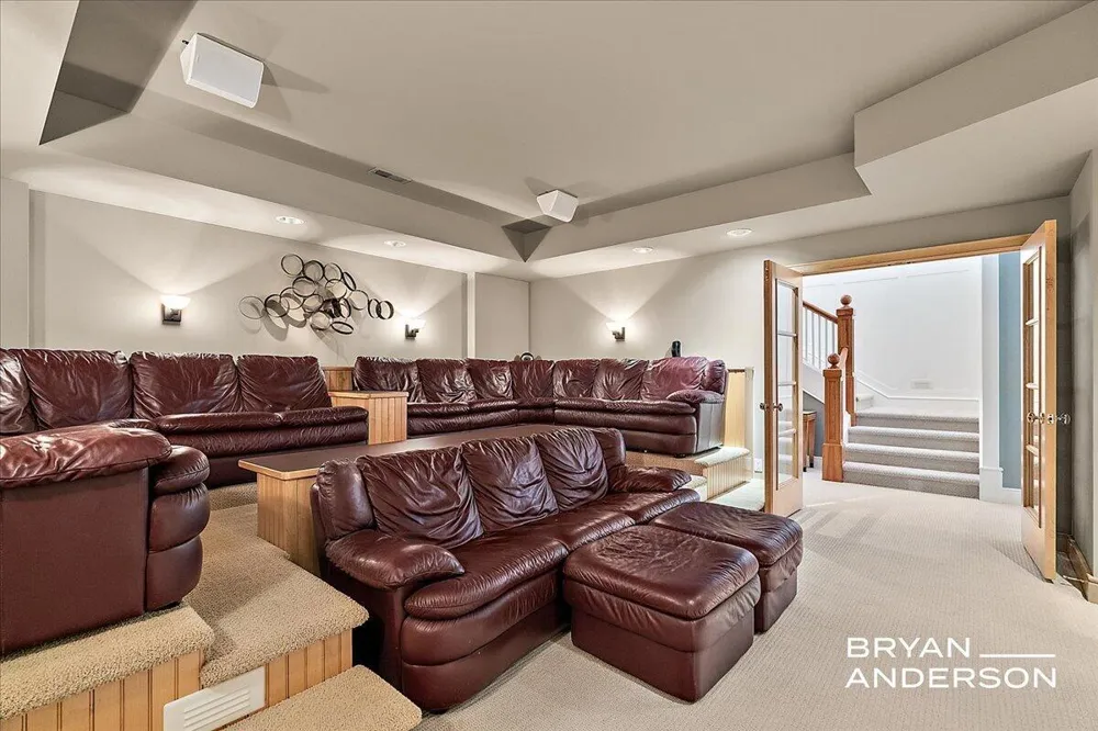 6029 Hillsborough Court SW Grandville, MI 49418