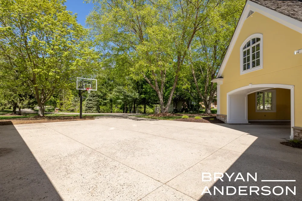 6029 Hillsborough Court SW Grandville, MI 49418