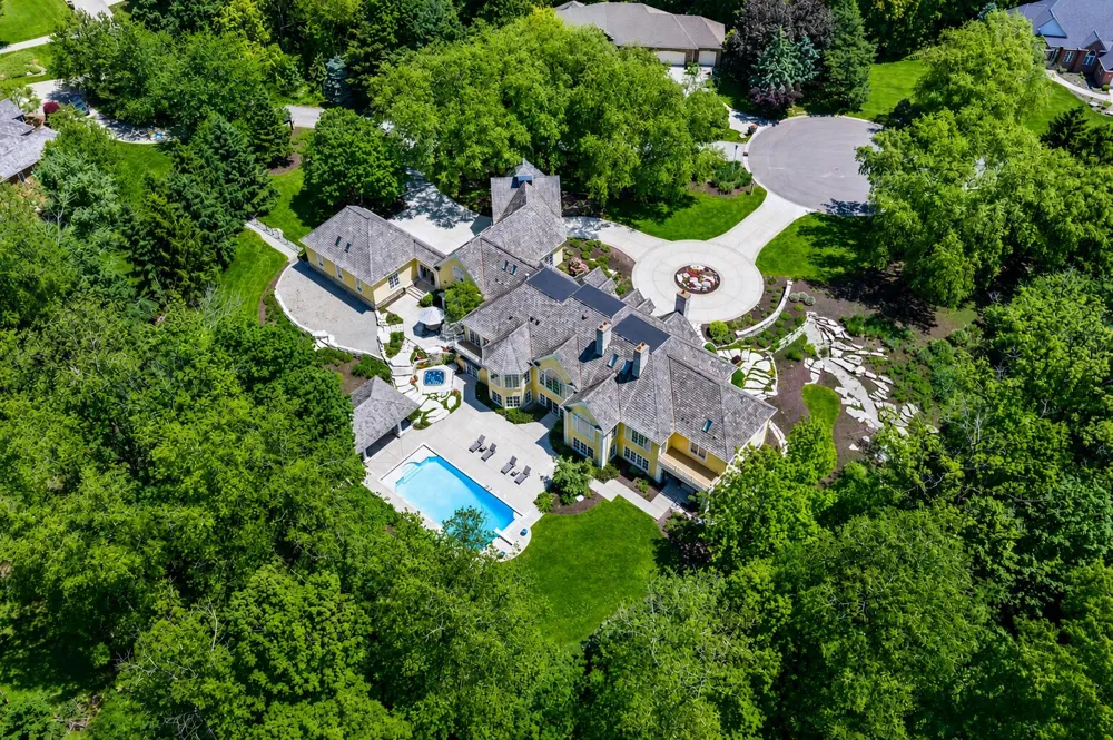 6029 Hillsborough Court SW Grandville, MI 49418