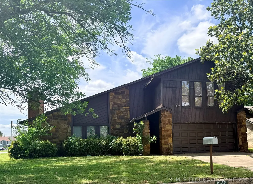 1540 E 68th Place