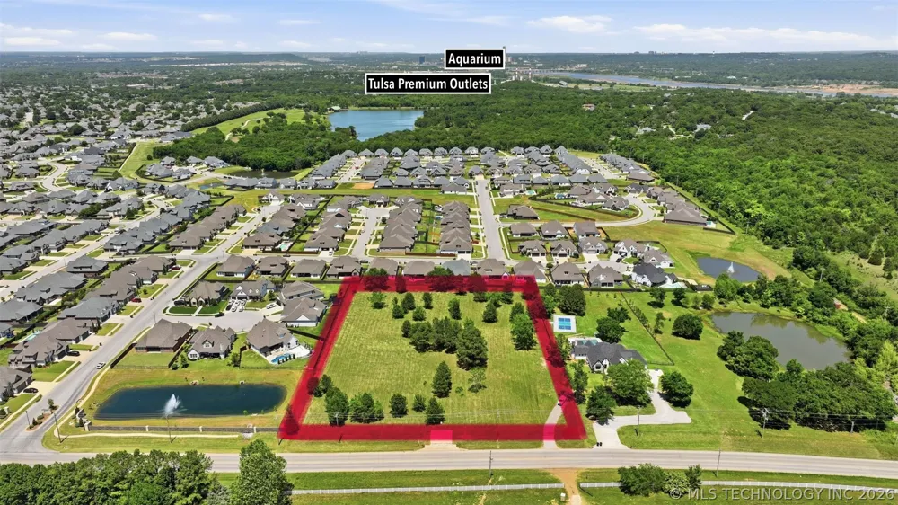 633 E 131 STREET S Jenks, OK 74037