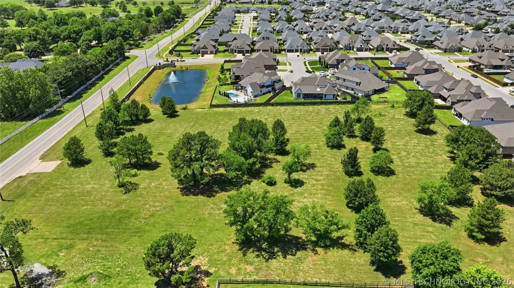 633 E 131 STREET S Jenks, OK 74037
