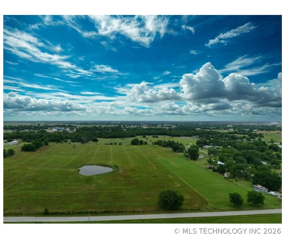 7 E 420 ROAD Oologah, OK 74053