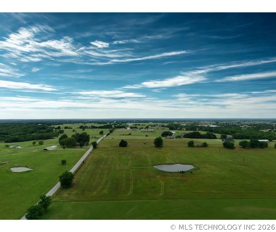 12 E 420 ROAD Oologah, OK 74053