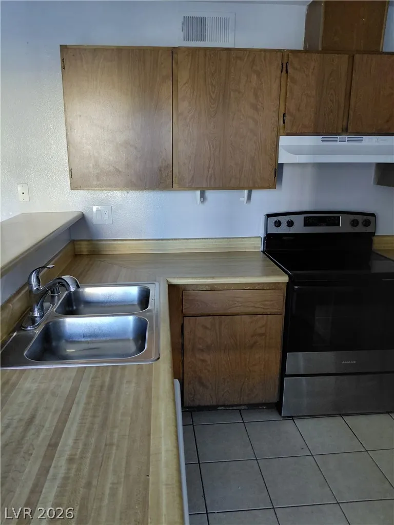 4622 Tracylynn Lane Las Vegas, NV 89121
