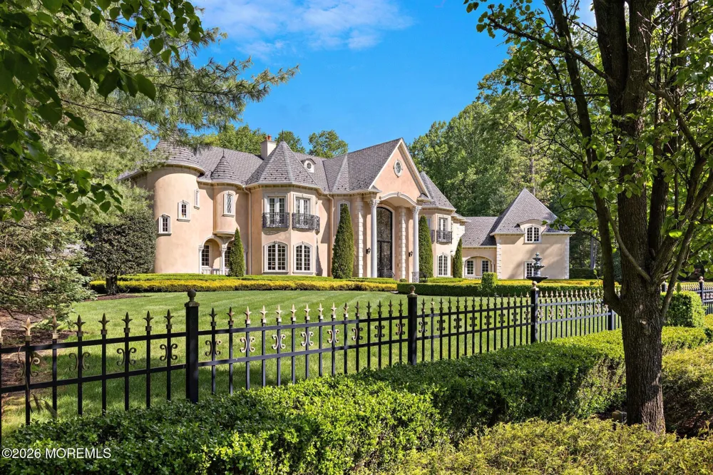 12 Raintree Court Holmdel, NJ 07733