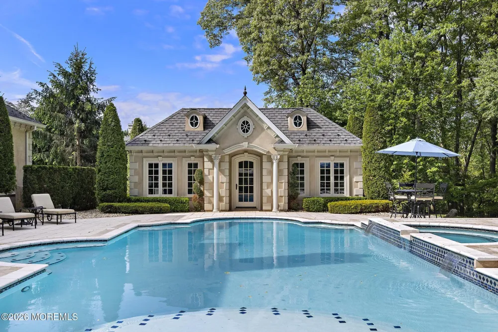 12 Raintree Court Holmdel, NJ 07733