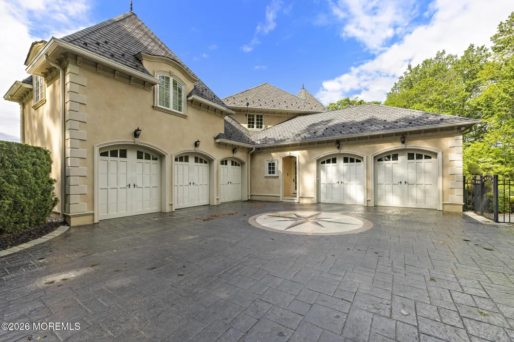 12 Raintree Court Holmdel, NJ 07733