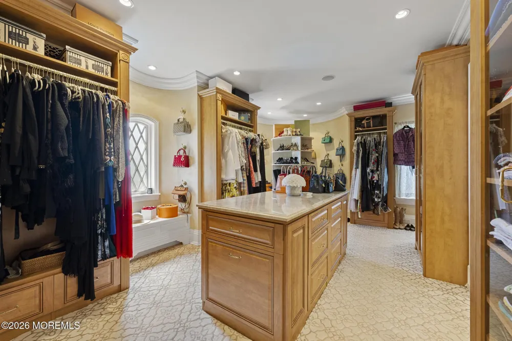 12 Raintree Court Holmdel, NJ 07733