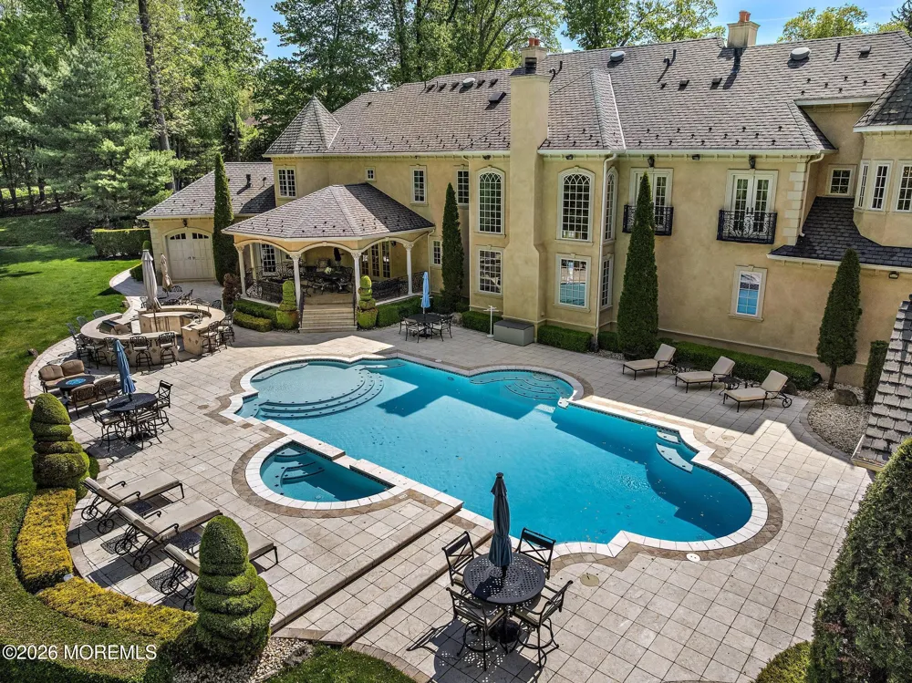 12 Raintree Court Holmdel, NJ 07733