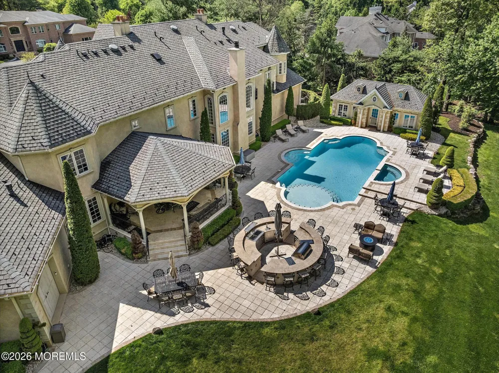 12 Raintree Court Holmdel, NJ 07733