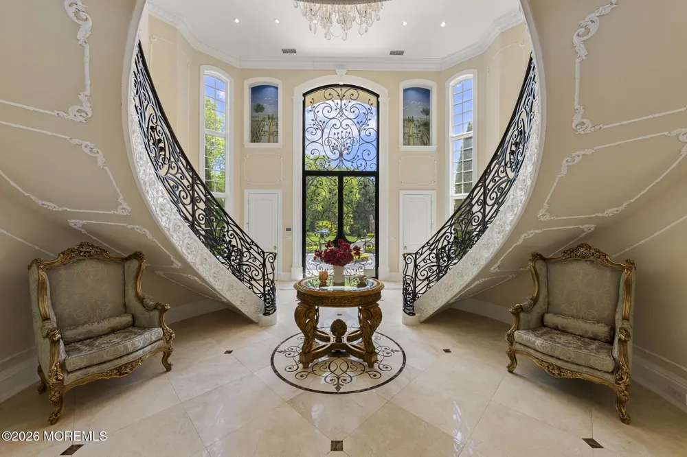 12 Raintree Court Holmdel, NJ 07733