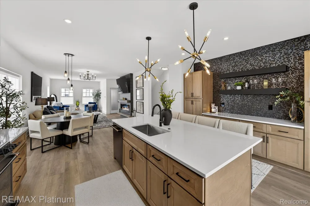 68 Pinecroft Lane Howell Township, MI 48855