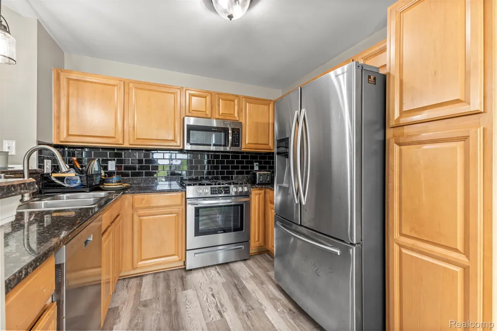 16015 Morningside Northville Township, MI 48168