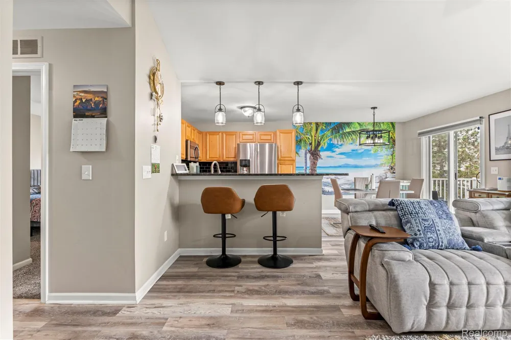 16015 Morningside Northville Township, MI 48168