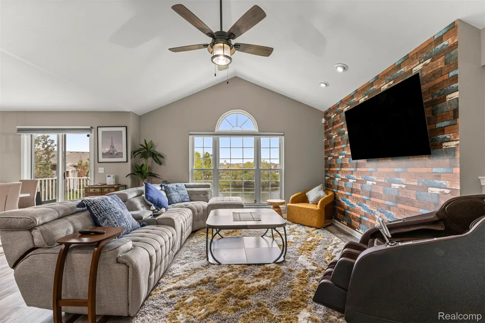 16015 Morningside Northville Township, MI 48168