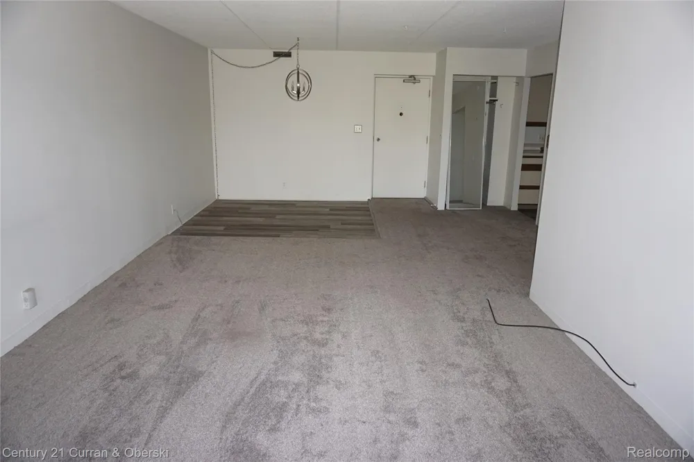 21800 Morley Avenue #209 Dearborn City, MI 48124