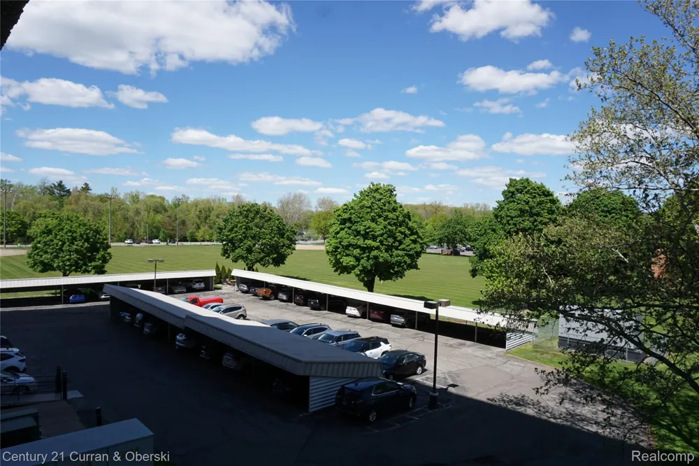 21800 Morley Avenue #209 Dearborn City, MI 48124