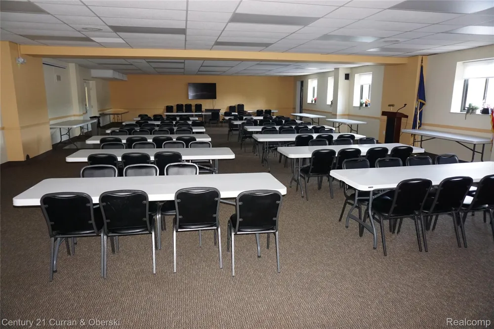 21800 Morley Avenue #209 Dearborn City, MI 48124