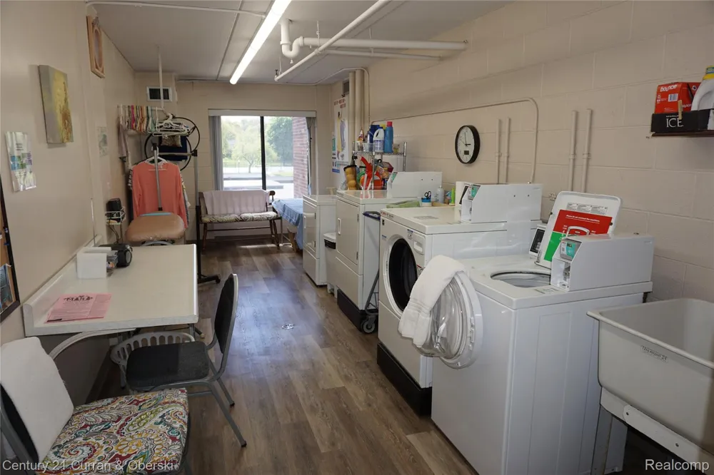 21800 Morley Avenue #209 Dearborn City, MI 48124