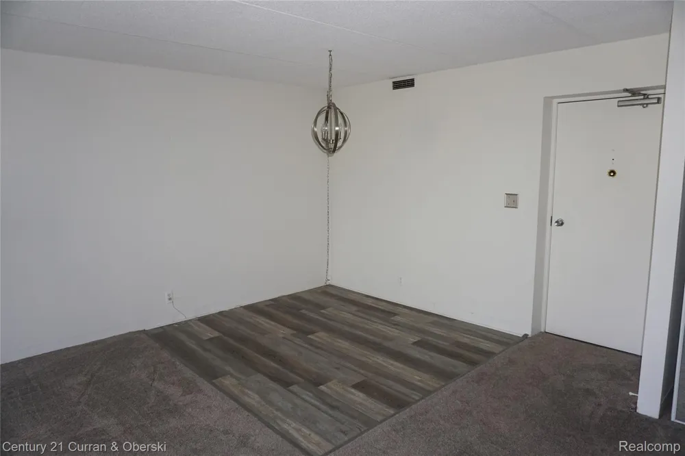 21800 Morley Avenue #209 Dearborn City, MI 48124