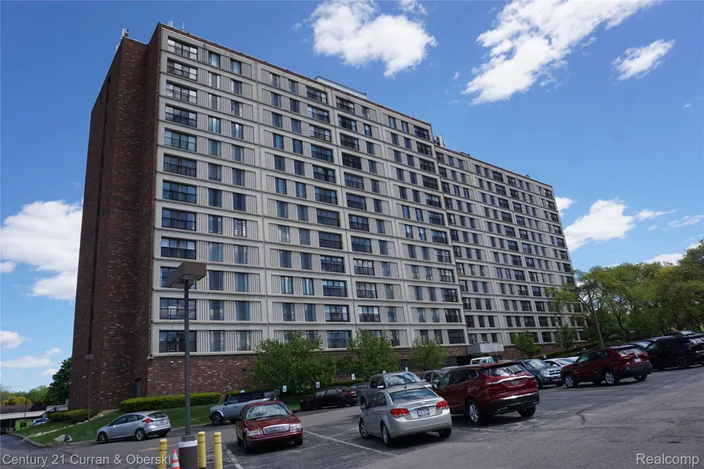 21800 Morley Avenue #209 Dearborn City, MI 48124