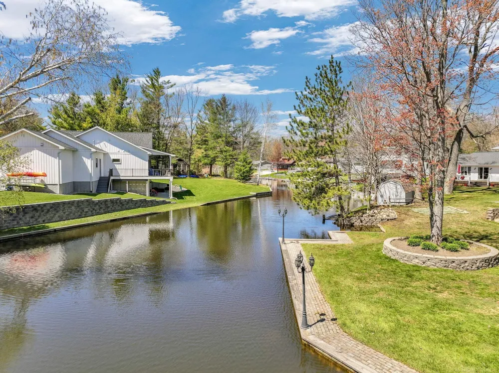 2185 E Houghton Drive Denton Township, MI 48629